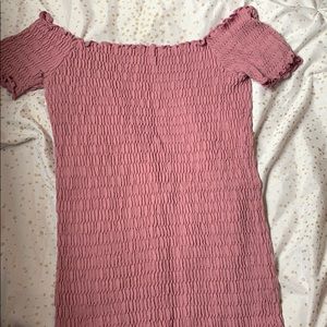 A ruffled soft top, not a crop top! Very soft!🤩😁